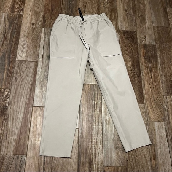 Lululemon Bowline Pant 30" *Utilitech - Picture 2 of 5